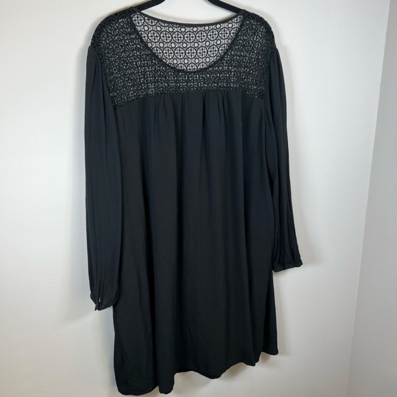 Gap Women's Crochet Yoke Shift Dress Black 3/4 Sleeve Lined Round Neck Pleats XL - Picture 7 of 9